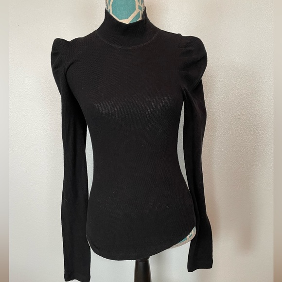 Free People Tops - Free People Puff Shoulder Mock Turtleneck Top XS Black
